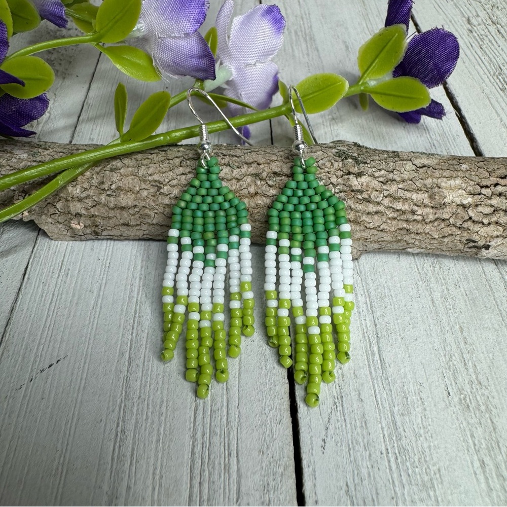 Green White‎ Seed Beaded Earrings Hand Beaded Minimalist Earrings Fringe Tassel
